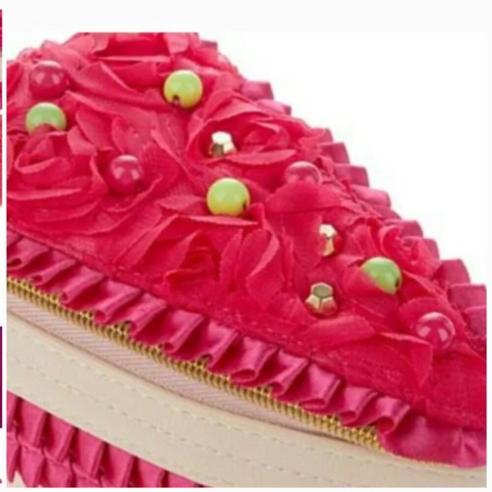 NWT Betsey Johnson LETS EAT CAKE WRISTLET-COLLECTIBLE - Picture 9 of 12